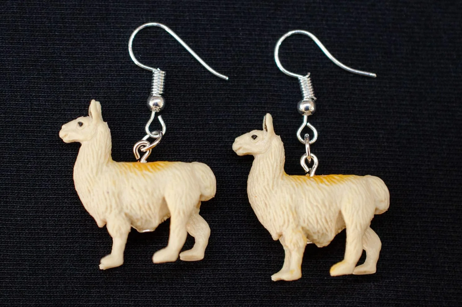 Miniblings Lama Alpaka kolczyki wiszące Ameryka Południowa Peru Kamel Beż Guma - Ręcznie robiona modna biżuteria I Kolczyki Kolczyki Kolczyki posrebrzane, 26mm, Kauczuk