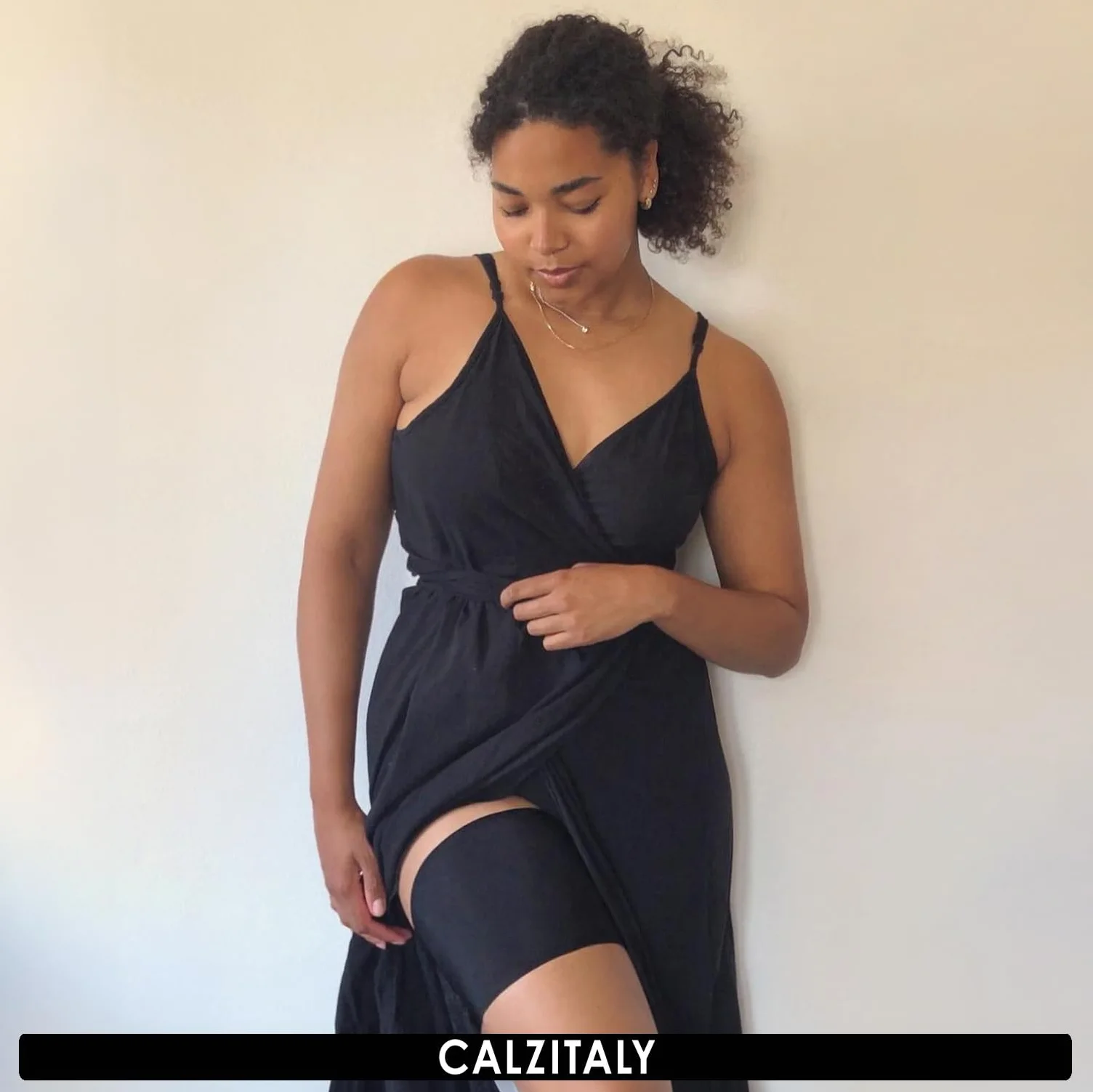 CALZITALY Nowoczesny Kobiety Calzitaly Smooth Anti - Chafing Bands | Anti Rubbing Curvy Elastic Bands for Thighs| Black, Skin | A, B, C, D, E, F | Made in Italy